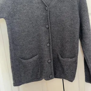 Vintage Herman Geist grey button-up wool cardigan sweater front pockets sz small thumbnail 5
