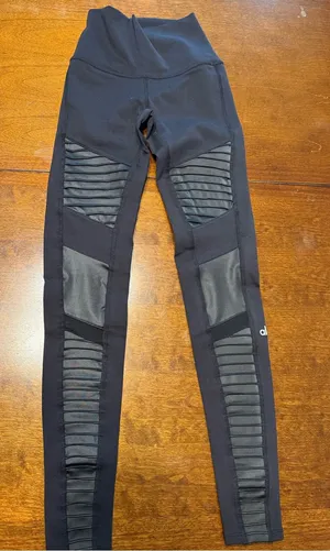 NEW Alo Yoga Womens Sz XXS Black High Waisted Moto Style Leggings Full Length thumbnail 1