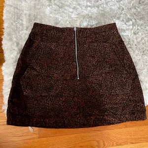 Leopard print corduroy skirt Size M thumbnail 1