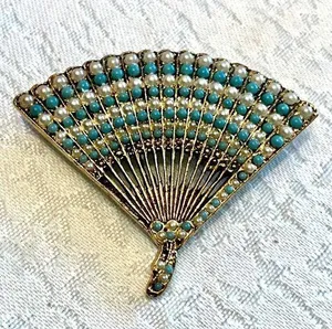 Fan Brooch Gold thumbnail 1