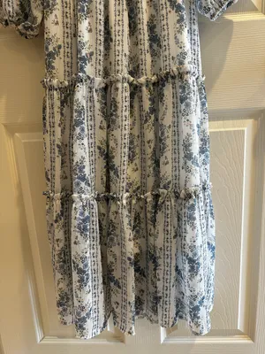 Moon River Women’s White And Blue Tiered Flowy Midi Dress Size Small thumbnail 5