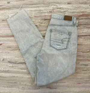 American Eagle Jeans thumbnail 1