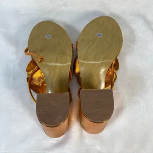 Lovella Metallic Gold Flower Thong Sandals Heels Party Wedding‎ Shoes Size 8/38 thumbnail 9