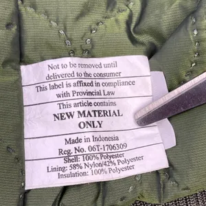 Under Armour Women Realtree Camo Puffer Vest Size M Outdoor Utility Nature Woods thumbnail 14