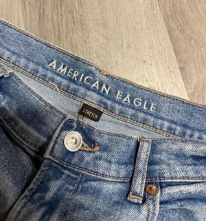 American Eagle Highest Rise 90s Boyfriend Shorts thumbnail 3