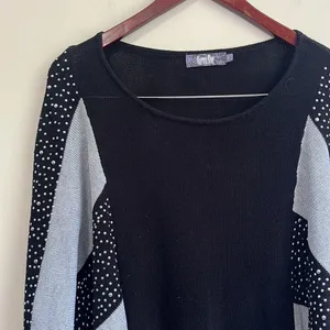 Karma Blue Women’s Dolman Sleeve Sweater Size Large thumbnail 2