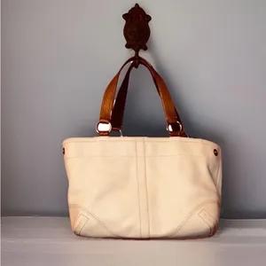 Large Coach Cream Leather Soho Shoulder Bag Double Pocket with Wallet thumbnail 2