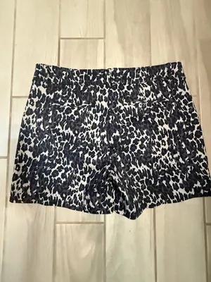 Leopard Print Women’s High-Rise Shorts - Black/Cream thumbnail 5