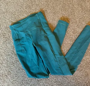Lululemon Teal Leggings thumbnail 1
