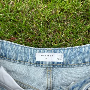 Topshop Light Wash Distressed Mom Jeans thumbnail 2