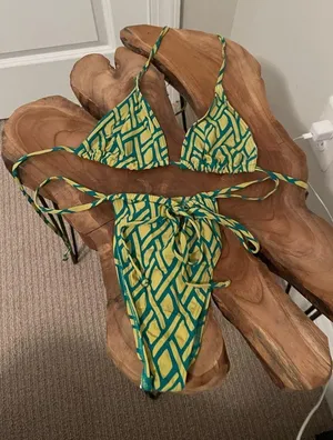 NWOT MISSGUIDED SWIMMING SUIT BIKINI S thumbnail 1