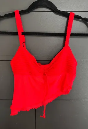 EDIKTED Red Going Out Tank Top College Life Ruched Hot Crop Shirt Women’s Sz XS thumbnail 1