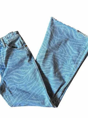 Wrangler Flare Leg Jeans Size 27x31 Wanderer High Rise Meow Laser Tiger Country thumbnail 13