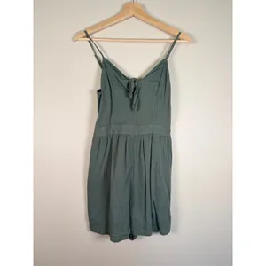 Aerie Sage‎ Green Tie Front Smocked Back Gauze Romper Small 1407-2818-82 thumbnail 2