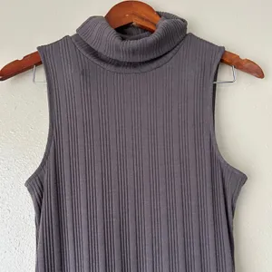 Nine West Taupe Gray Turtleneck Sleeveless Ribbed Midi Dress Size Medium thumbnail 6