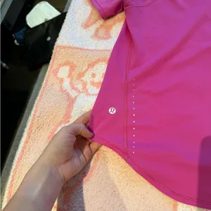Lululemon top - pink thumbnail 4