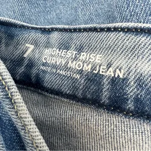 Arizona Jeans Curvy Mom Jeans 7 Cherry Embroidered Highest Rise Y2K NWT thumbnail 6