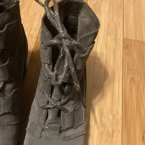 Sorel Women’s Evie Lace Waterproof Suede Ankle Bootie Quarry Color Size 7 thumbnail 2