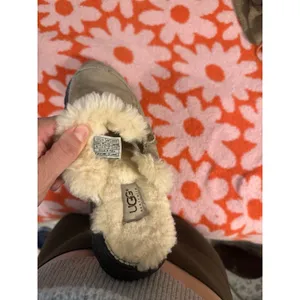 UGG shoes thumbnail 6