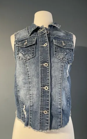 Maurices distressed blue denim Stretch Vest Women medium‎ sleeveless pockets thumbnail 1