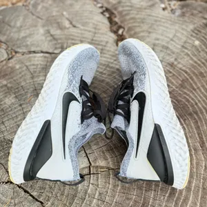 Nike Epic React Flyknit 2 White Black Oreo women Size 8.5 Running Sheos thumbnail 6