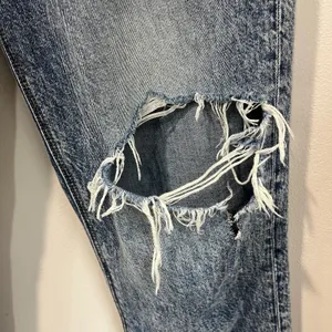American‎ Eagle Curvy Mom Jeans Distressed Size 0 High Rise Ripped Denim thumbnail 8