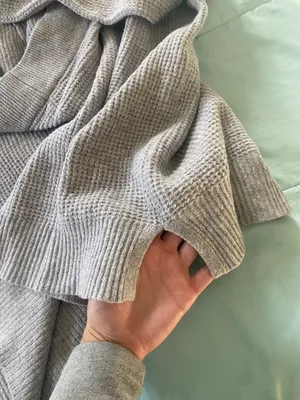 Aerie Grey V-neck Waffle Knit Sweater thumbnail 4