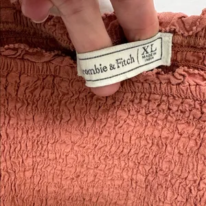 Abercrombie & Fitch Smocked pink Crop Top thumbnail 4