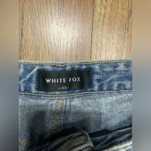 White fox jeans xs thumbnail 3