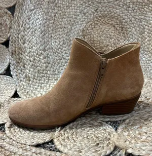 JACK Roger Booties thumbnail 3