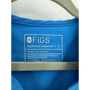 FIGS Catarina Scrub Top Women S Black Blue V-Neck Pocket‎ Technical Collection thumbnail 3