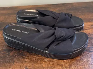 Donald‎ Pliner FOLLEY Slide Sandals Knotted Platform Shoes Black Size 8.5 thumbnail 1