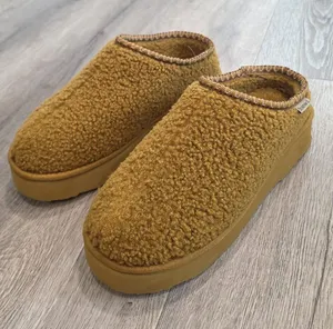 Bearpaw snuggle martis Womens Teddy Fur Slip-Ons Size 10 winter comfortable thumbnail 1