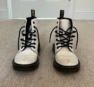Dr. Martens Dr. Scholl's White thumbnail 1