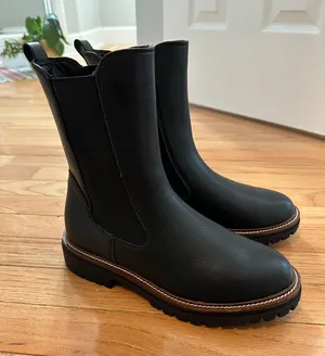MIA Boots thumbnail 1