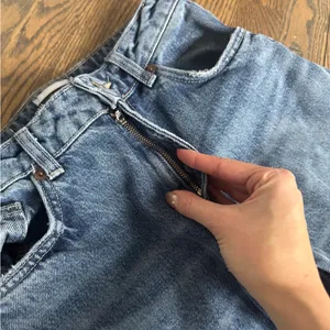 Zara high waisted mini flare rigid denim jean pants size 4, 25” Jean thumbnail 4