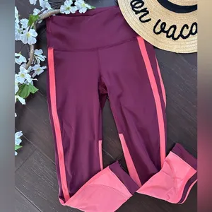 Lululemon Zip the Line Crop Leggings Burgundy Pink Stripe Zippers Size 6 thumbnail 10