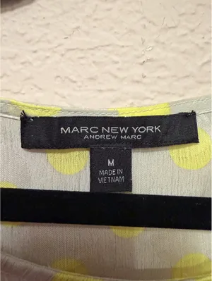 Marc‎ New York Andrew Marc Yellow Polka Dot Sheer Blouse Size M thumbnail 5