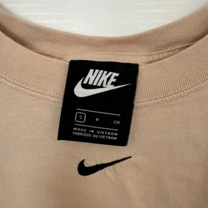 Nike Tan T-Shirt thumbnail 2