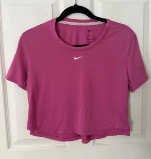 Nike Women's Dri-FIT Pink Cropped Athletic Tee small Orangetheory branded thumbnail 1