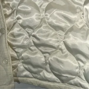 Bucket List Quilted Jacket Women’s Medium White thumbnail 6