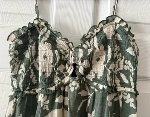 Trixxi Floral Green Midi Dress thumbnail 3