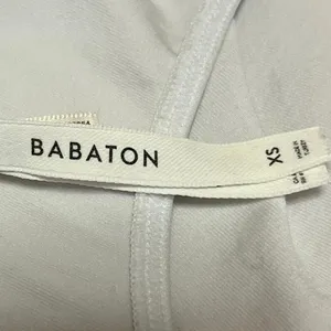 Aritzia Babaton Women's White Scoop Neck Sleeveless Cropped Tank Top Size XS thumbnail 3