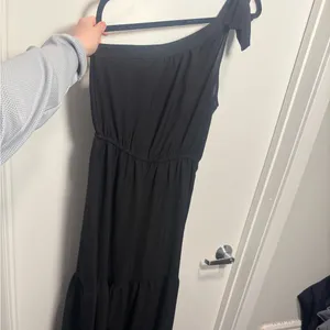 PRETTYGARDEN Chic One-Shoulder Black Maxi Dress thumbnail 4