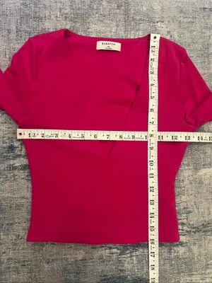 Aritzia Babaton Granita Hot Pink Contour V Neck Long Sleeve Top XS thumbnail 6