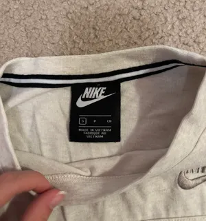 Cropped Crew Neck thumbnail 3
