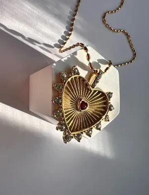 Gold heart necklace Valentine’s Day jewelry thumbnail 3