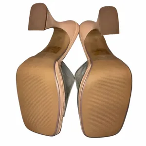 Steve Madden Lipa Nude Clear Upper Square Sculptural Heel Dress Sandals Heels Shoes size 8.5 thumbnail 11