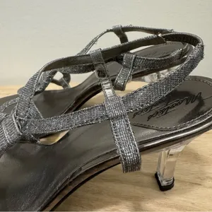 Mootsies‎ Tootsies Black & Silver Floral Foot Clear Heels 7.5 thumbnail 7
