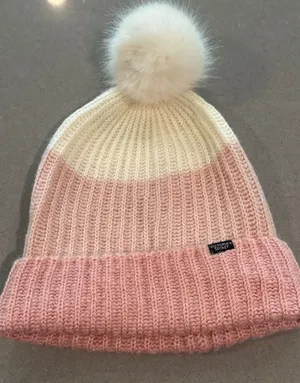 Victoria's Secret Pink White Knit Beanie‎ Hat Faux Fur Pom Pom Winter thumbnail 1